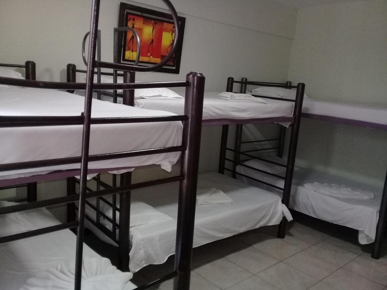 Hostal Ibiza Санта Крус де ла Сиера Екстериор снимка