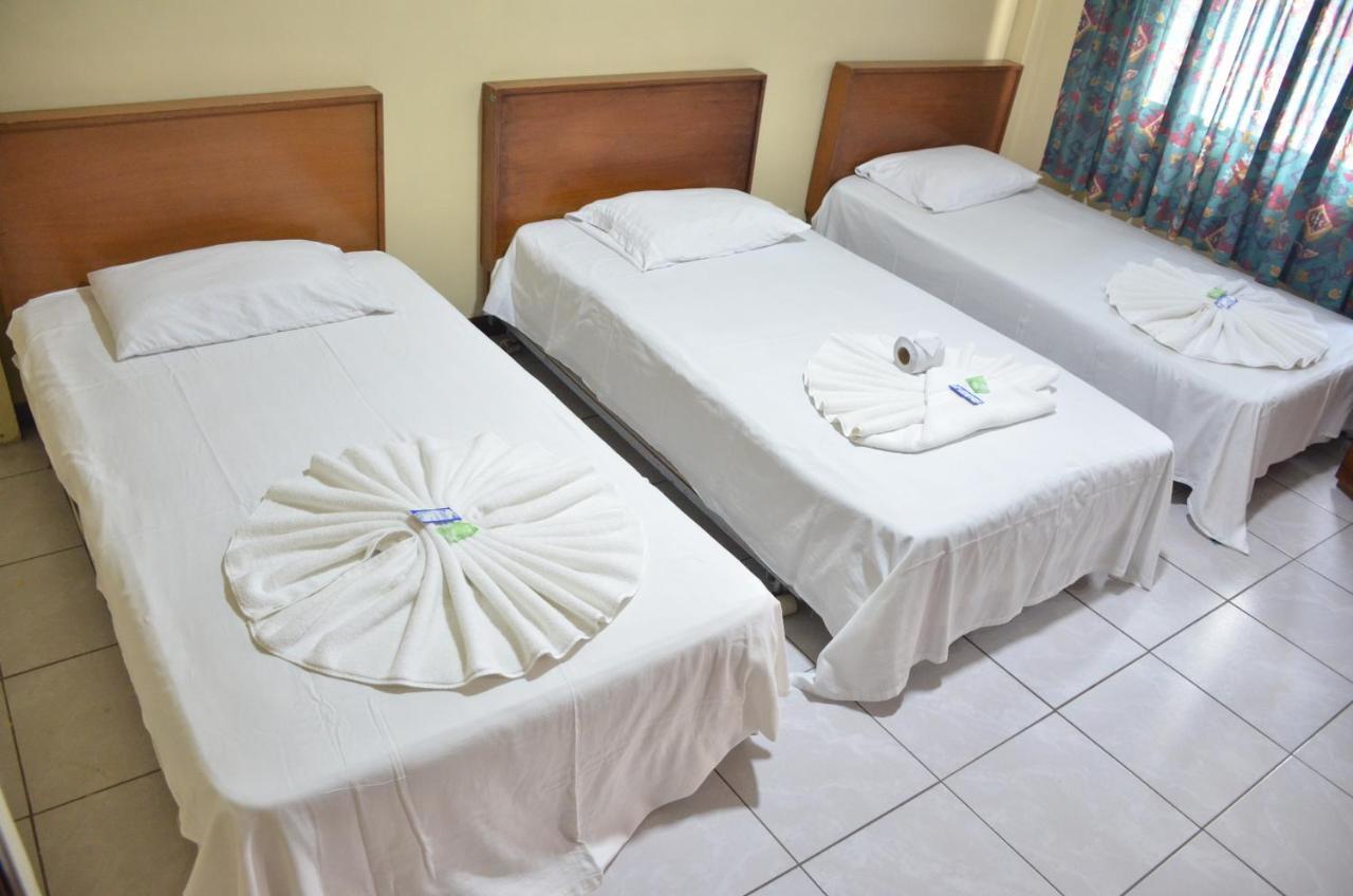 Hostal Ibiza Санта Крус де ла Сиера Екстериор снимка