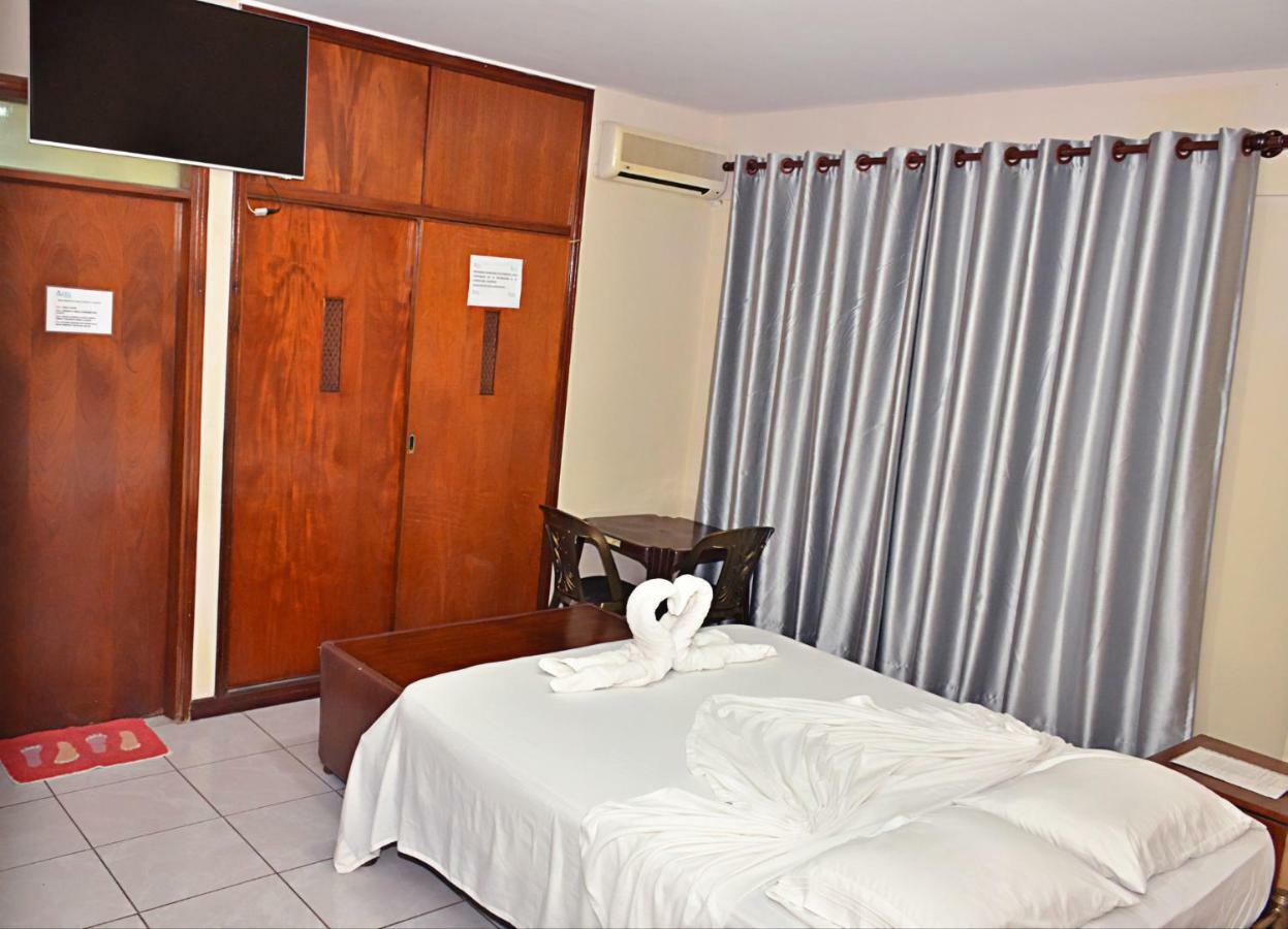 Hostal Ibiza Санта Крус де ла Сиера Екстериор снимка